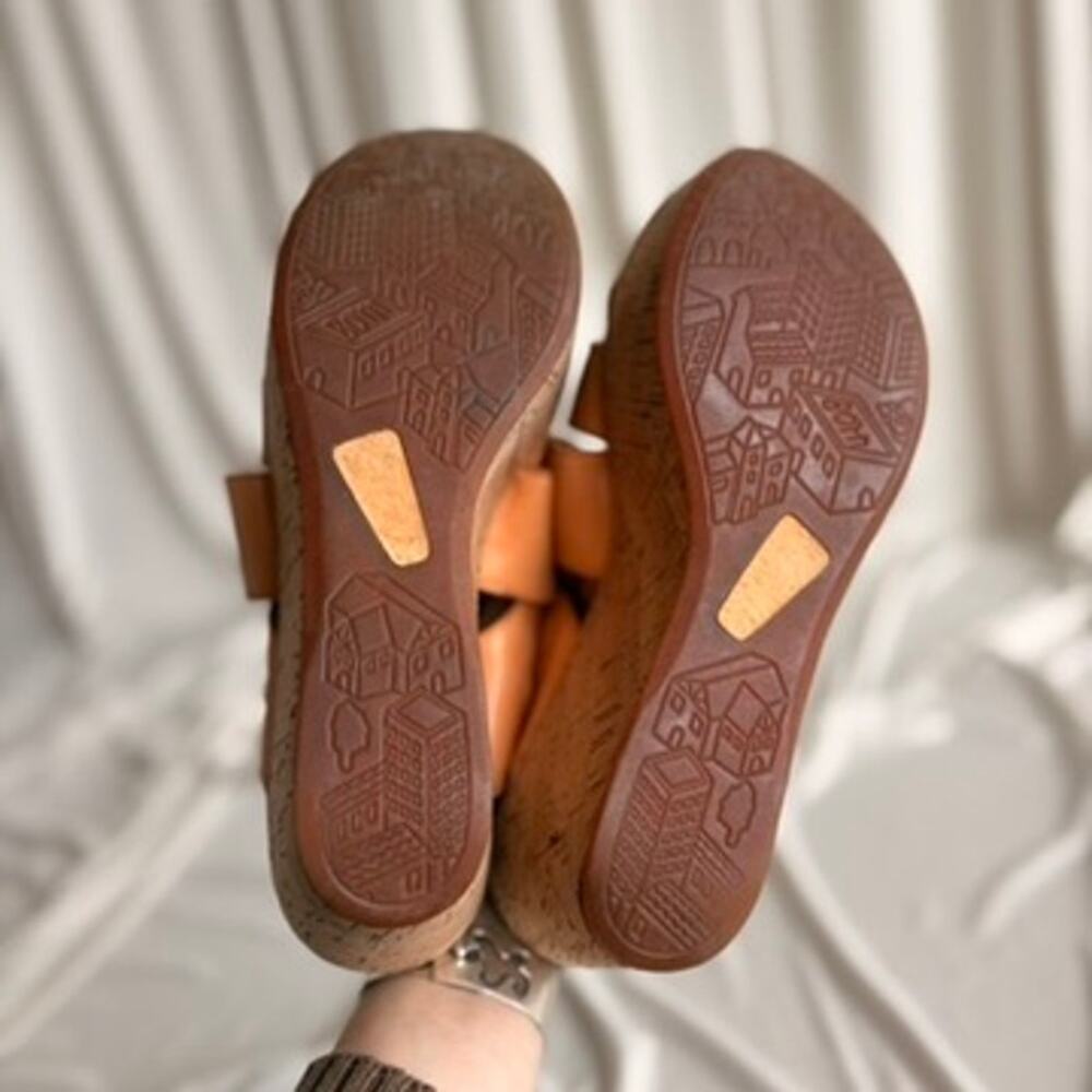 Børn Kapiti Cork Leather Wedge Sandals - Creamsicle Orange, Size 9 - Picture 6 of 11